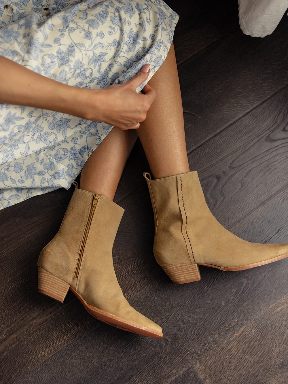 Free People Bowers Embroidered Suede Bootie Size 6 Women’s (36) Nwt